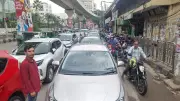 রাজধানীতে তেলের জন্য দীর্ঘ লাইন: প্রাইভেট কার ও মোটরসাইকেল চালকদের ভোগান্তি
