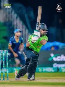 পিএসএলে চোটে বিদায় নিলেন পারভেজ হোসেন, লাহোর কালান্দার্সের হয়ে শেষ ম্যাচে ঝড়ো ইনিংস