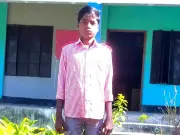 টেকনাফের শিশু ছিদ্দিক: স্কুলের পাশাপাশি দোকানের কাজ করে সংসার চালায়