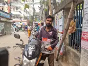 তেলের জন্য লাইনে ঘণ্টার পর ঘণ্টা: রাইডশেয়ার চালক ইমরানের দুর্ভোগ