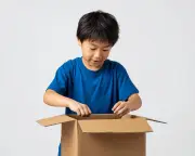 আনবক্সিং ভিডিওর জনপ্রিয়তা: কেন আমরা বক্স খোলার মুহূর্ত দেখতে ভালোবাসি?