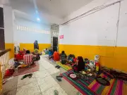 কুমিল্লায় হামে শিশুর মৃত্যু: হাসপাতালে শয্যা সংকটে মেঝে-করিডোরে চিকিৎসা