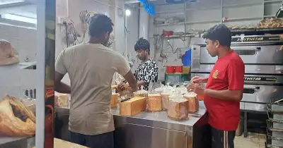 লাইভ বেকারি: চোখের সামনে তৈরি খাবারের জনপ্রিয়তা বাড়ছে