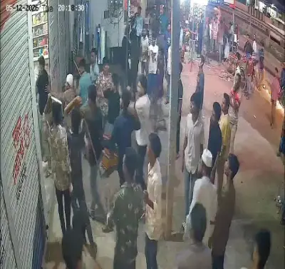 শ্রীপুরে বাকি টাকা চাওয়ায় ব্যবসায়ীর দোকানে হামলা, গুলি