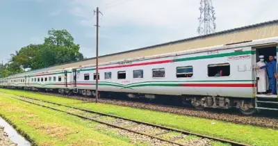 তিস্তা এক্সপ্রেসে পুরোনো কোচ সংযোজন, যাত্রীরা দুর্ভোগে