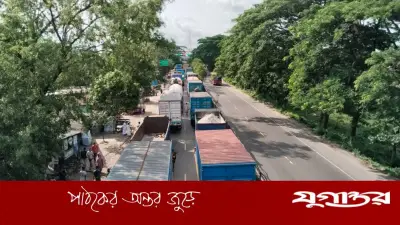 ঢাকা-চট্টগ্রাম মহাসড়কে ১৩ কিমি যানজট, দুর্ভোগে যাত্রীরা
