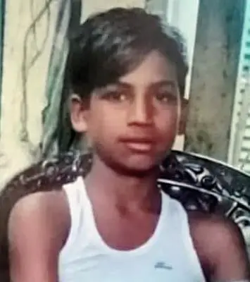 গলায় ইট ও কোমরে বস্তা বাঁধা অবস্থায় শিশুর মরদেহ উদ্ধার