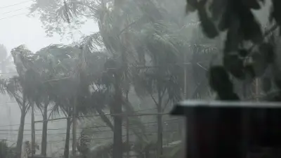 ঢাকার বাতাসে স্বাভাবিকের চেয়ে বেশি দূষণ, স্বাস্থ্যঝুঁকি বাড়ছে