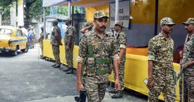 ভারতের নির্বাচন কমিশন পশ্চিমবঙ্গের ১৫ বুথে পুনরায় ভোটের নির্দেশ