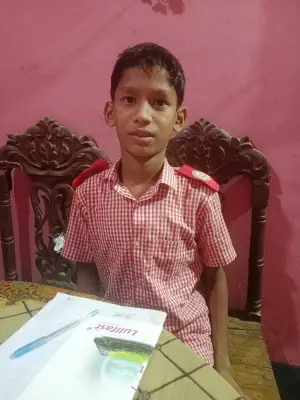 শিক্ষক হতে চায় প্রান্তিক শিক্ষার্থী আহাম্মদ
