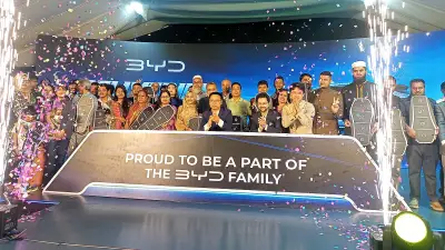 বাংলাদেশে বিওয়াইডির বৃহত্তম শোরুম উদ্বোধন ও ৩০ গাড়ি ডেলিভারি