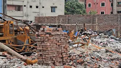 কেরানীগঞ্জে অগ্নিকাণ্ডের কারখানায় সীমানাদেয়াল নির্মাণের চেষ্টা, পুলিশের হস্তক্ষেপে বন্ধ