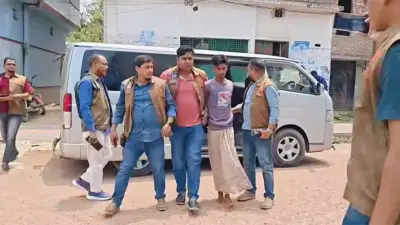 নাটোরে ব্যবসায়ীকে গলা কেটে হত্যা, স্ত্রী ও ছেলে আটক
