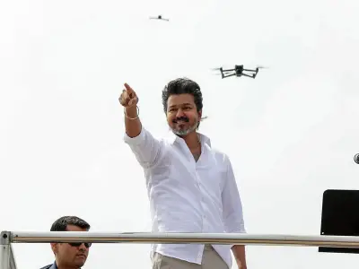 তামিলনাড়ু নির্বাচনে বিজয়ের দল টিভিকে’র বড় চমক, ১০০+ আসনে এগিয়ে
