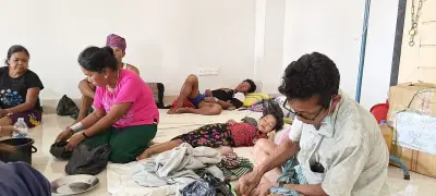 বান্দরবানে হামের উপসর্গে শিশুদের মেঝেতে চিকিৎসা, শয্যা সংকট চরমে