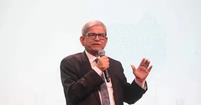প্রতিবেশীদের সঙ্গে সম্পর্ক স্থিতিশীল রাখতে চায় সরকার: মির্জা ফখরুল