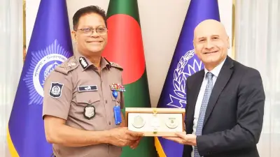 সাইবার নিরাপত্তায় ইতালির সহযোগিতা চাইলেন আইজিপি; বিসিবির সভায় নিষেধাজ্ঞা মাঠে মেলা না করার