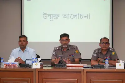 চাঁদাবাজ গ্রেপ্তারে রাজনৈতিক পরিচয় না দেখার নির্দেশ ডিএমপি কমিশনারের