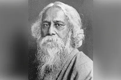 রবীন্দ্রনাথের ১৬৫তম জন্মবার্ষিকী আজ: বাঙালির সাংস্কৃতিক উৎসব