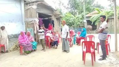 নাতির হাসুয়া কুকুর লক্ষ্য করে দাদির পেটে, নাটোরে ঘটনা