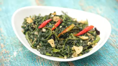 মর্নিং গ্লোরি স্টার-ফ্রাই রেসিপি সহজ উপায়ে