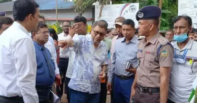 বরিশাল হাসপাতালে হঠাৎ পরিদর্শন স্বাস্থ্যমন্ত্রীর, কর্মী বরখাস্ত