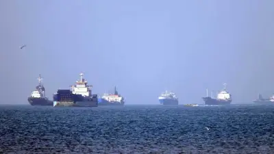 হরমুজ প্রণালিতে ইরানের নতুন শর্ত: আগাম অনুমতি ও টোল বাধ্যতামূলক
