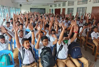 মাদককে ‘না’ বলল রাজশাহী কলেজিয়েট স্কুলের ২০০ শিক্ষার্থী