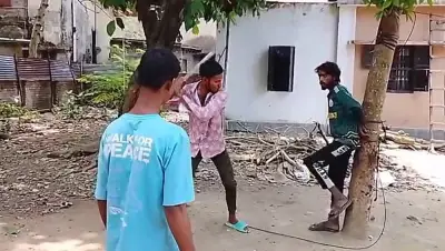 চুরির অপবাদে পিটুনি মামলায় গ্রেপ্তার এক আসামি আদালতে, আরেকজন ছাড়া পেল
