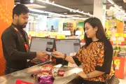 ক্রেডিট কার্ড: মধ্যবিত্তের জন্য সচ্ছলতা ও নিরাপত্তার চাবিকাঠি