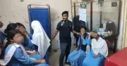 ঈশ্বরদীতে ক্লাসরুমে কেমিক্যালের গন্ধে অর্ধশত শিক্ষার্থী অসুস্থ