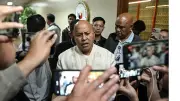 ফিলিপাইনে পার্লামেন্টে আশ্রয় নেওয়া সিনেটরকে ঘিরে গোলাগুলি