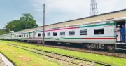 তিস্তা এক্সপ্রেসে পুরোনো কোচ সংযোজন, যাত্রীরা দুর্ভোগে