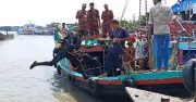 মোংলায় ট্রলারচালক নিখোঁজ, উদ্ধার অভিযান চলছে