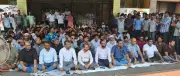 পবিপ্রবিতে চতুর্থ দিনের মতো উপাচার্যের অপসারণ দাবিতে অবস্থান ধর্মঘট