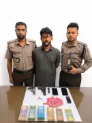 পিস্তল ও ইয়াবাসহ শীর্ষ মাদক কারবারি গ্রেপ্তার