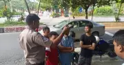 শেরেবাংলা নগরে ব্যানারসহ তিনজন আটক, পুলিশের জিজ্ঞাসাবাদ