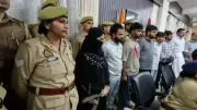 প্রেমিককে দিয়ে নিজ বাড়িতে ডাকাতি: তরুণী গ্রেপ্তার