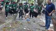 গুলশানে শিশু-কিশোরদের পরিচ্ছন্নতা অভিযান