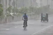 সাত জেলার নদীবন্দরে ১ নম্বর সতর্কসংকেত, ঝড়ো হাওয়ার সম্ভাবনা