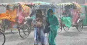 রাজধানীতে মুষলধারে বৃষ্টি, ভোগান্তিতে নগরবাসী