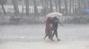 সাতসকালে ঢাকাসহ ১৩ অঞ্চলে বজ্রবৃষ্টির সতর্কতা, ঈদযাত্রায় শেষ দিনের ট্রেনের টিকিট বিক্রি আজ