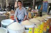নওগাঁয় চালের দাম কেজিতে ১-৩ টাকা বেড়েছে