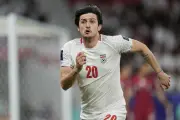 দুবাই শাসকের ছবি পোস্ট করে ইরান দল থেকে বাদ সরদার আজমুন
