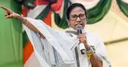 মমতার ঝাঁঝালো বিবৃতি: বুলডোজার শাসন বাংলায় চলবে না