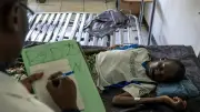 জাম্বিয়ায় এইডসের পুনরুত্থান: ট্রাম্পের সহায়তা বন্ধের প্রভাব