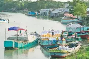 টরকী বন্দর: ঐতিহ্যের স্মৃতি আর বর্তমানের বাণিজ্য