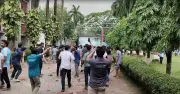 ডুয়েটে ভিসি নিয়োগ নিয়ে অচলাবস্থা, পাঁচ দিনেও ক্যাম্পাসে প্রবেশ করতে পারেননি