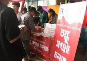 ড্যাফোডিল বন্ধুসভার বুথে নবীনদের আগ্রহ ও কৌতূহল চোখে পড়ার মতো
