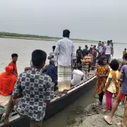 বগুড়ায় নৌকাডুবি: নিখোঁজ নারীকে উদ্ধারে অভিযান অব্যাহত